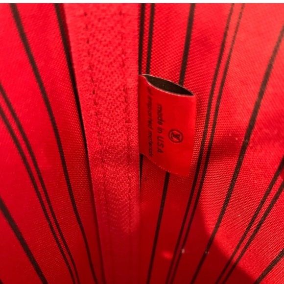 Authentic lv tote bag in very good condition. - Picture 5 of 9